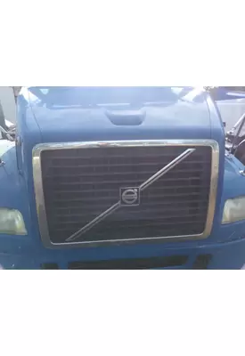 VOLVO VNM GRILLE