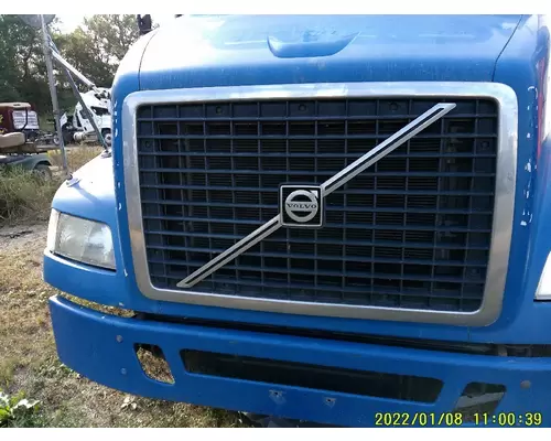 VOLVO VNM GRILLE