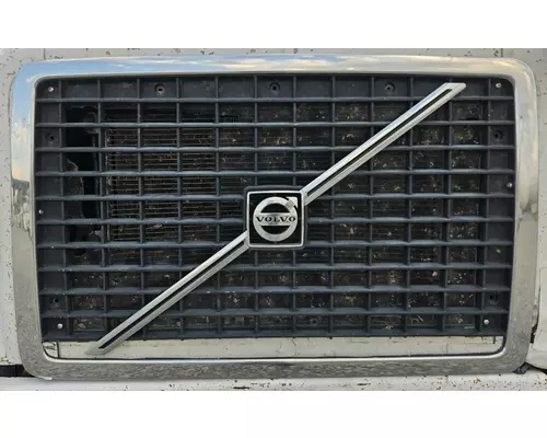 VOLVO VNM Grille