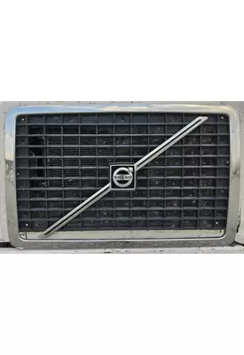 VOLVO VNM Grille