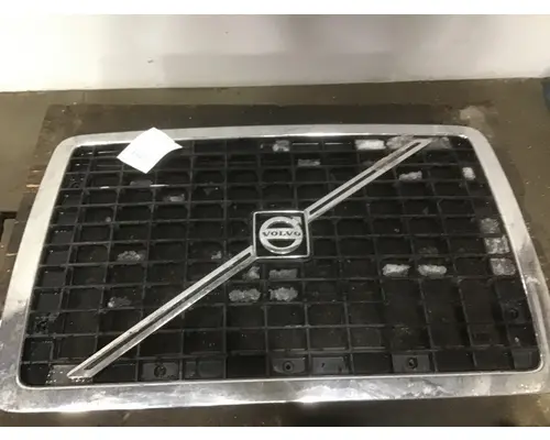 VOLVO VNM Grille