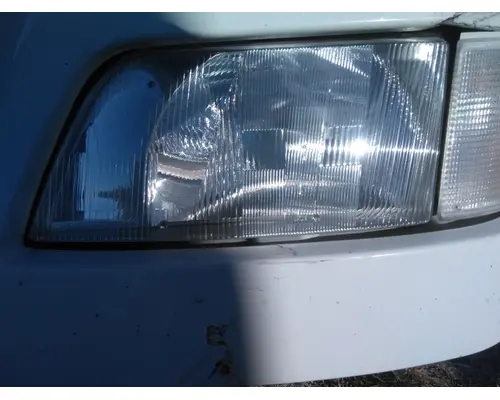 VOLVO VNM HEADLAMP ASSEMBLY