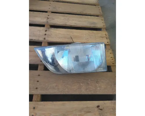 VOLVO VNM HEADLAMP ASSEMBLY