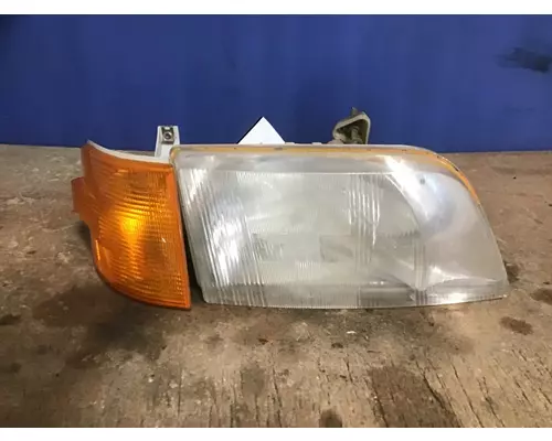 VOLVO VNM HEADLAMP ASSEMBLY