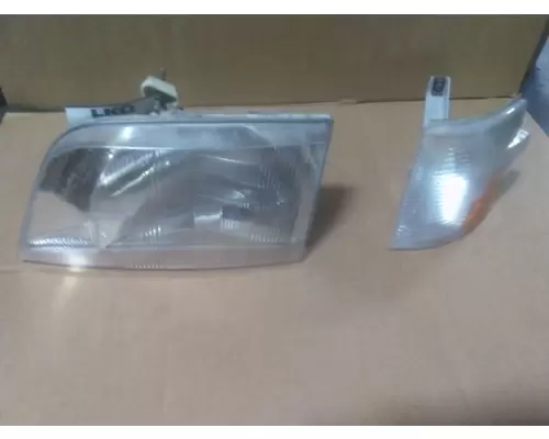 VOLVO VNM HEADLAMP ASSEMBLY