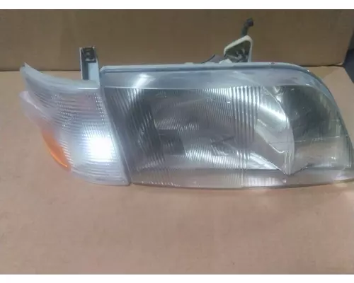 VOLVO VNM HEADLAMP ASSEMBLY