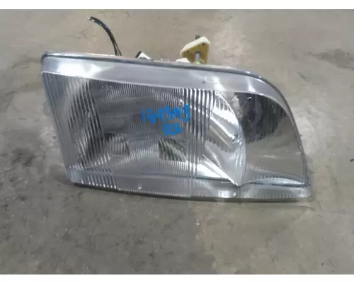 VOLVO VNM HEADLAMP ASSEMBLY