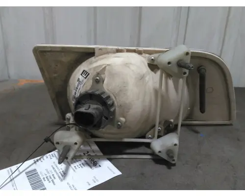 VOLVO VNM HEADLAMP ASSEMBLY