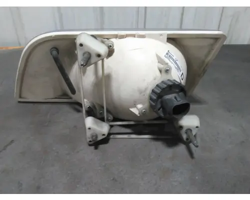 VOLVO VNM HEADLAMP ASSEMBLY