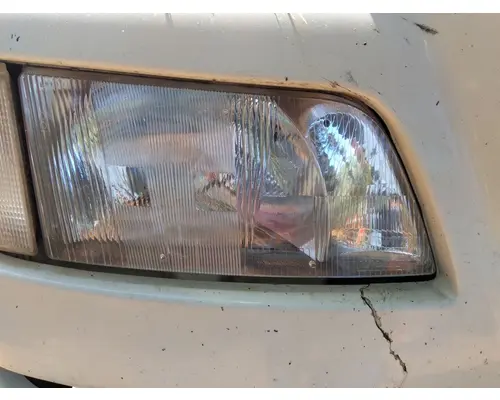 VOLVO VNM HEADLAMP ASSEMBLY