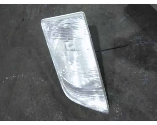 VOLVO VNM HEADLAMP ASSEMBLY