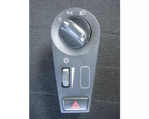 VOLVO VNM HEADLAMP SWITCH