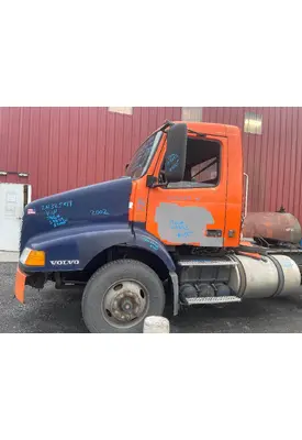 VOLVO VNM HOOD
