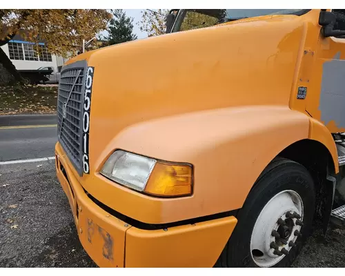 VOLVO VNM HOOD