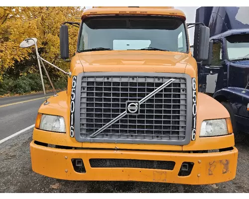 VOLVO VNM HOOD