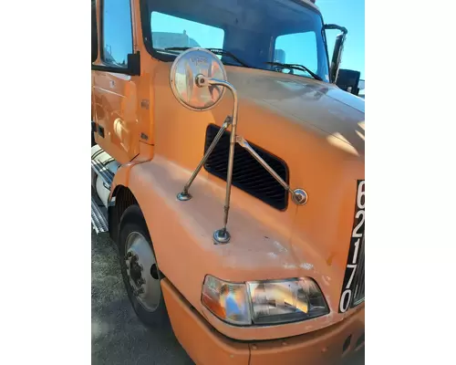 VOLVO VNM HOOD