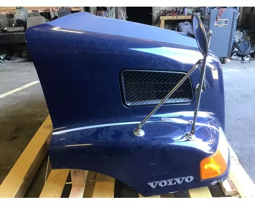 VOLVO VNM HOOD