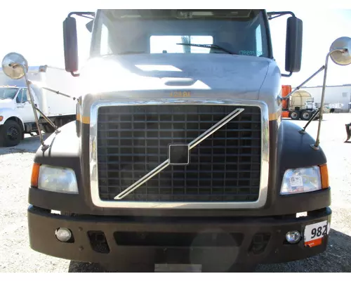 VOLVO VNM HOOD