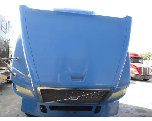 VOLVO VNM HOOD