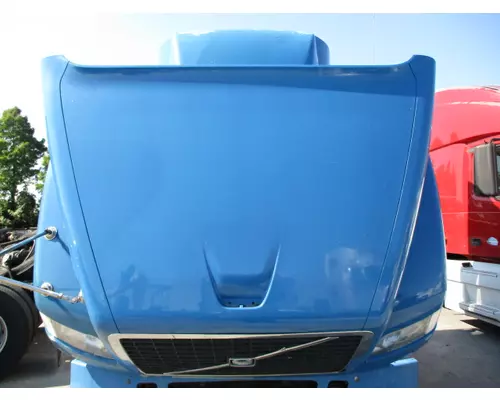 VOLVO VNM HOOD