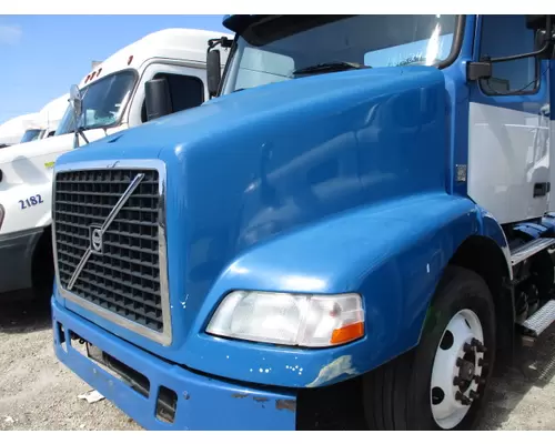 VOLVO VNM HOOD