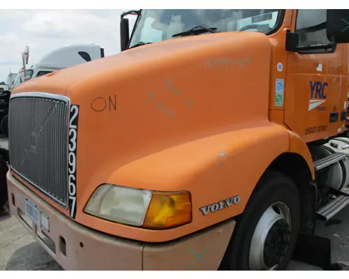 VOLVO VNM HOOD