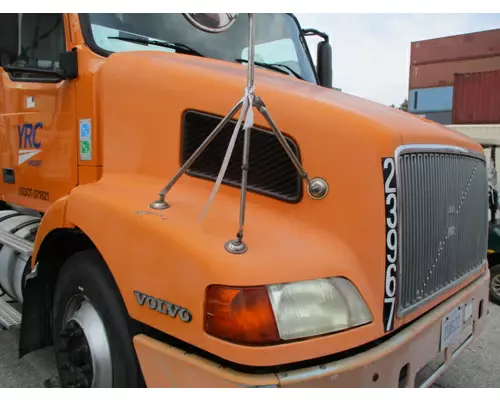 VOLVO VNM HOOD