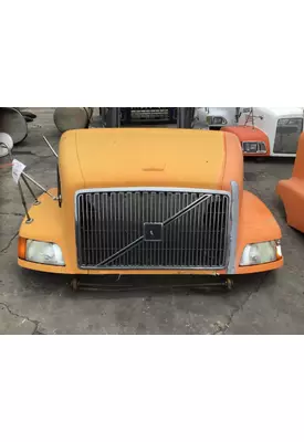 VOLVO VNM HOOD