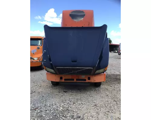 VOLVO VNM HOOD