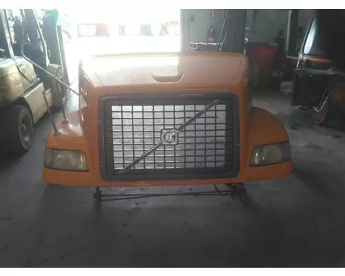 VOLVO VNM HOOD