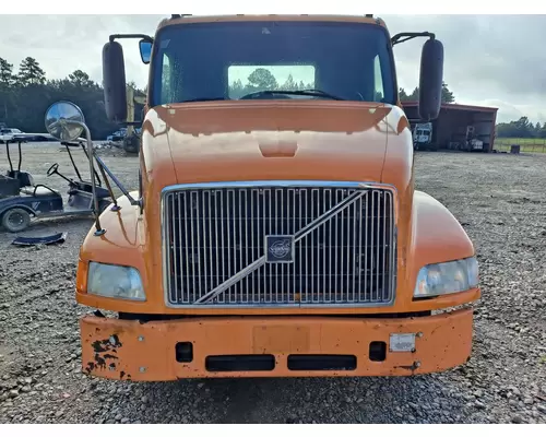 VOLVO VNM HOOD