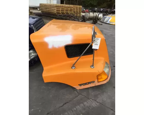 VOLVO VNM HOOD