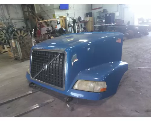 VOLVO VNM HOOD