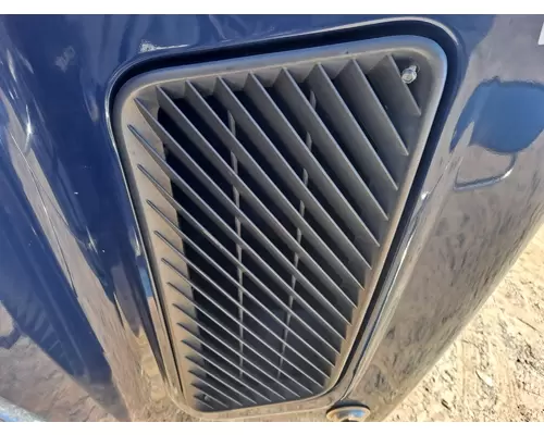 VOLVO VNM HOOD