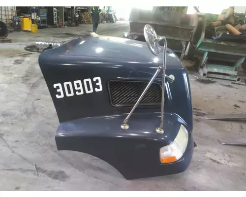 VOLVO VNM HOOD