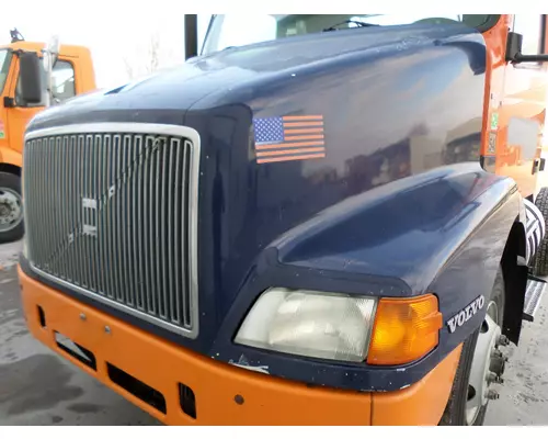 VOLVO VNM HOOD