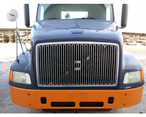 VOLVO VNM HOOD