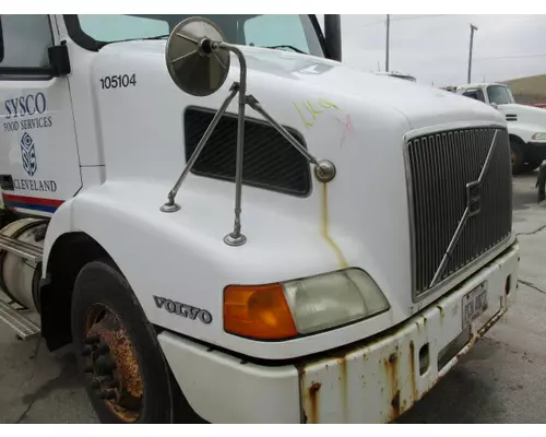 VOLVO VNM HOOD