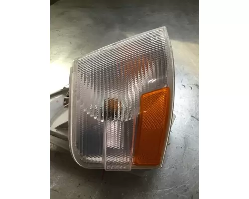 VOLVO VNM Headlamp Assembly