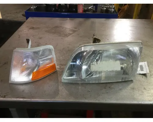 VOLVO VNM Headlamp Assembly