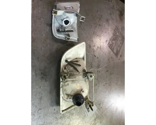 VOLVO VNM Headlamp Assembly