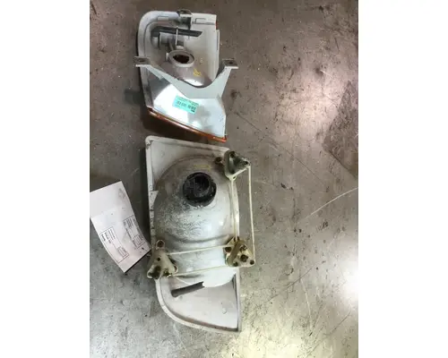 VOLVO VNM Headlamp Assembly