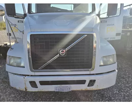 VOLVO VNM Hood