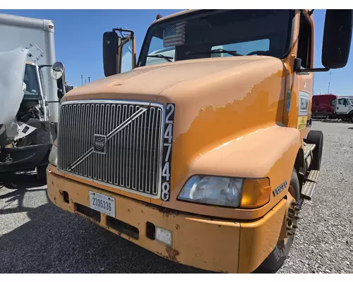 VOLVO VNM Hood