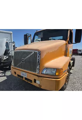 VOLVO VNM Hood