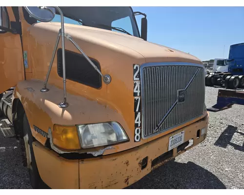 VOLVO VNM Hood