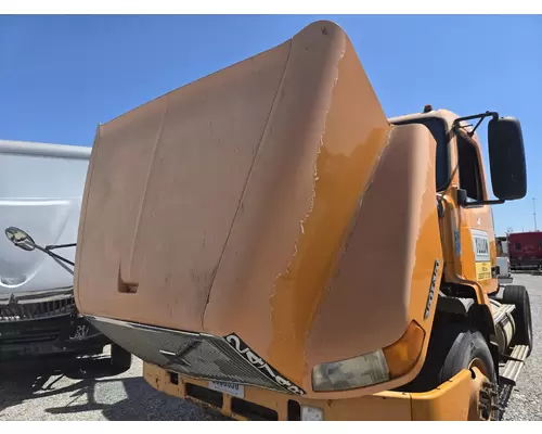 VOLVO VNM Hood