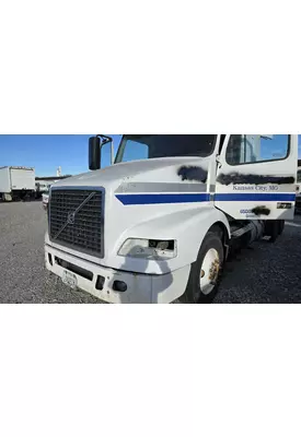 VOLVO VNM Hood