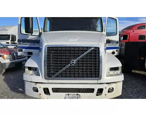 VOLVO VNM Hood