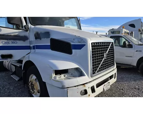 VOLVO VNM Hood